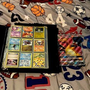 Full book of old style Pokémon (RARE)